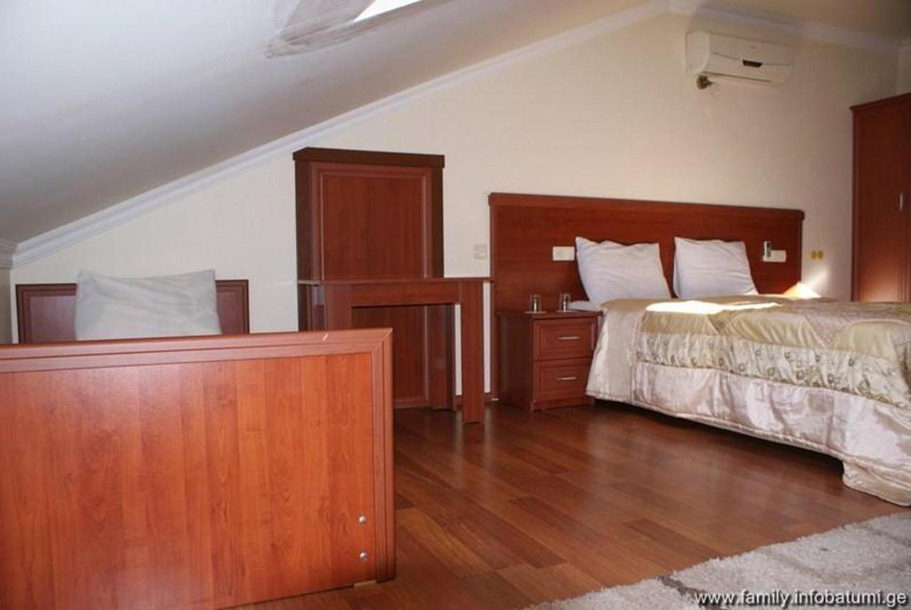 באטומי Family Hotel חדר תמונה