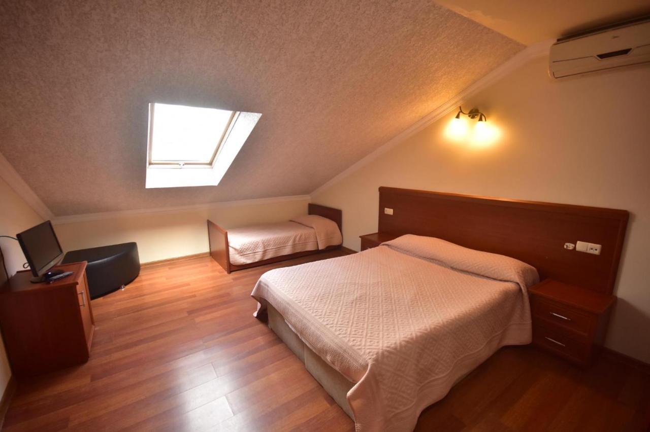 באטומי Family Hotel מראה חיצוני תמונה