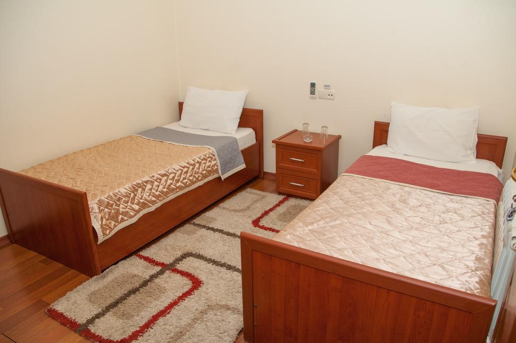 באטומי Family Hotel מראה חיצוני תמונה