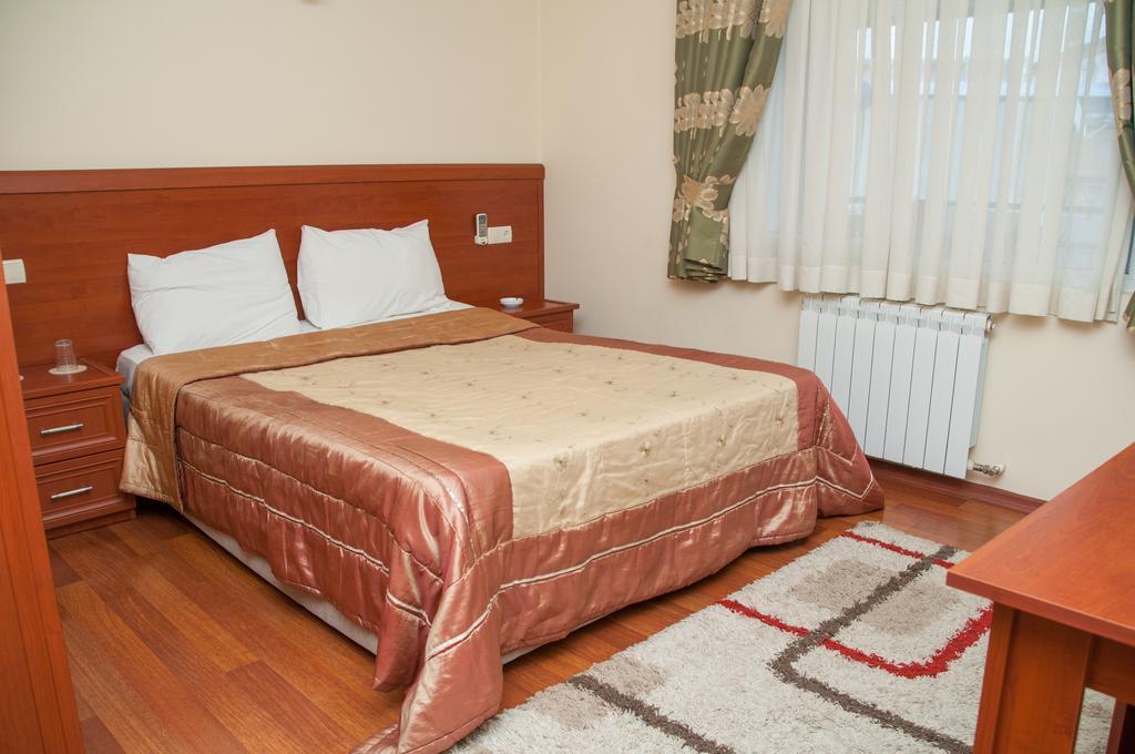 באטומי Family Hotel מראה חיצוני תמונה